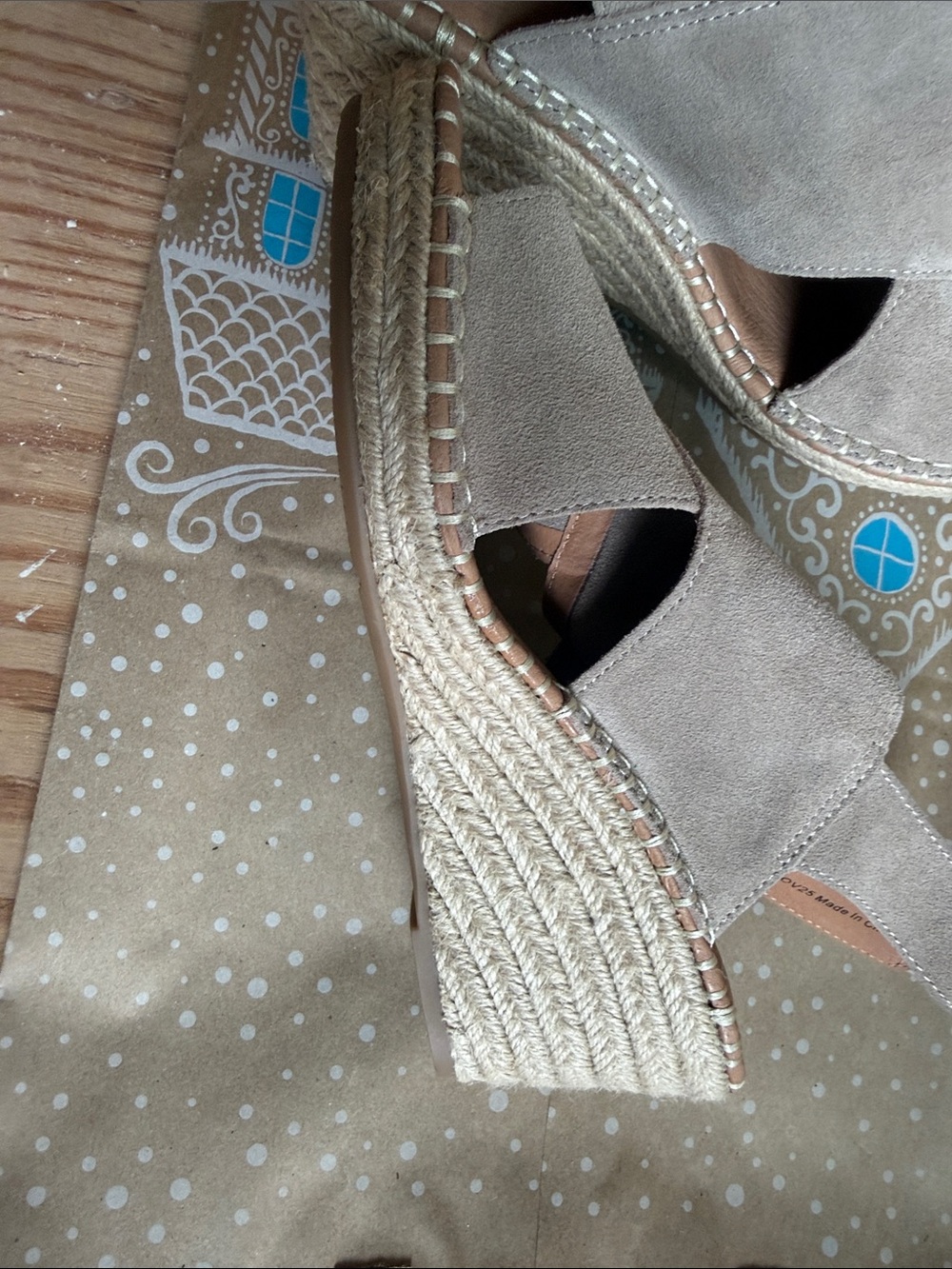 gentle souls light beige suede slingback sandals - Picture 4 of 7